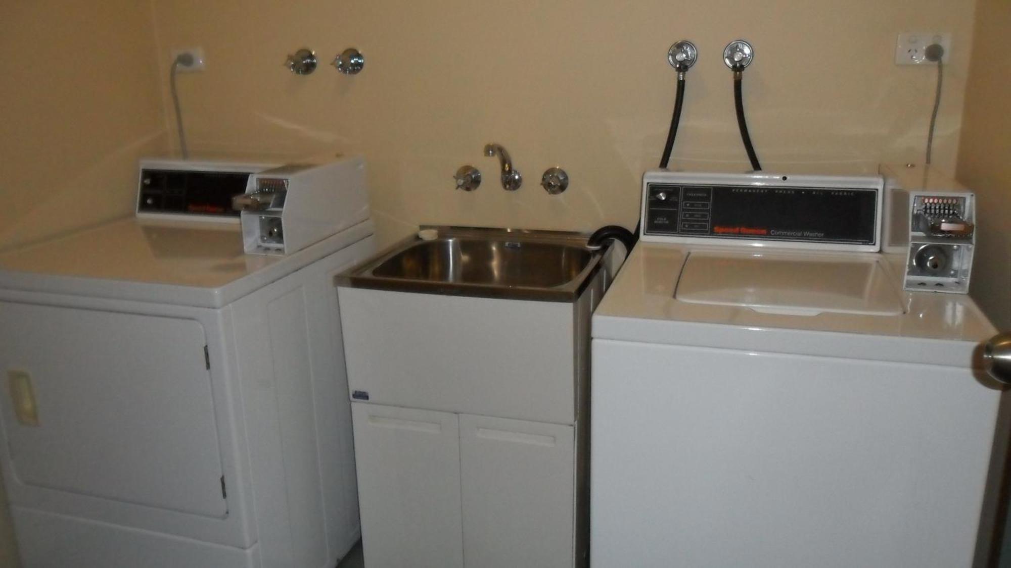 Sheffield Motor Inn Bagian luar foto