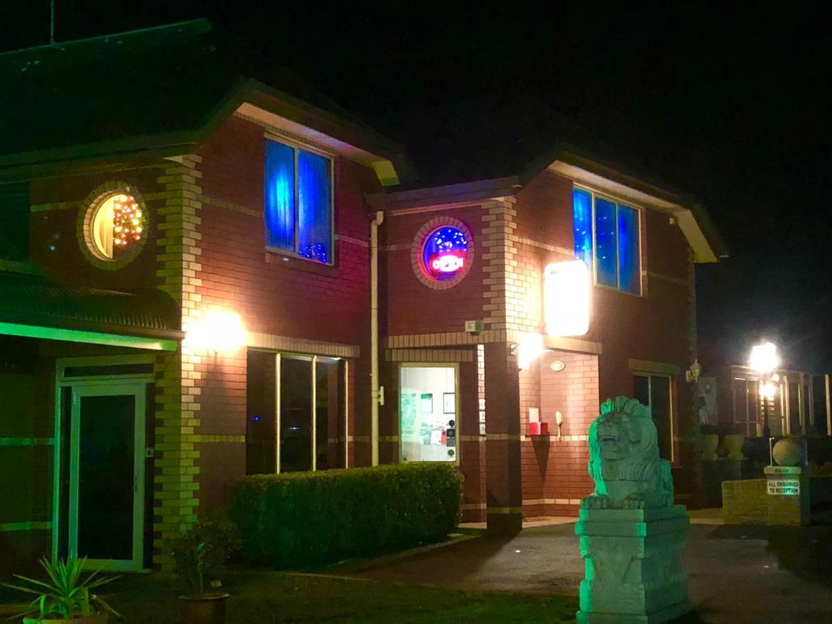 Sheffield Motor Inn Bagian luar foto