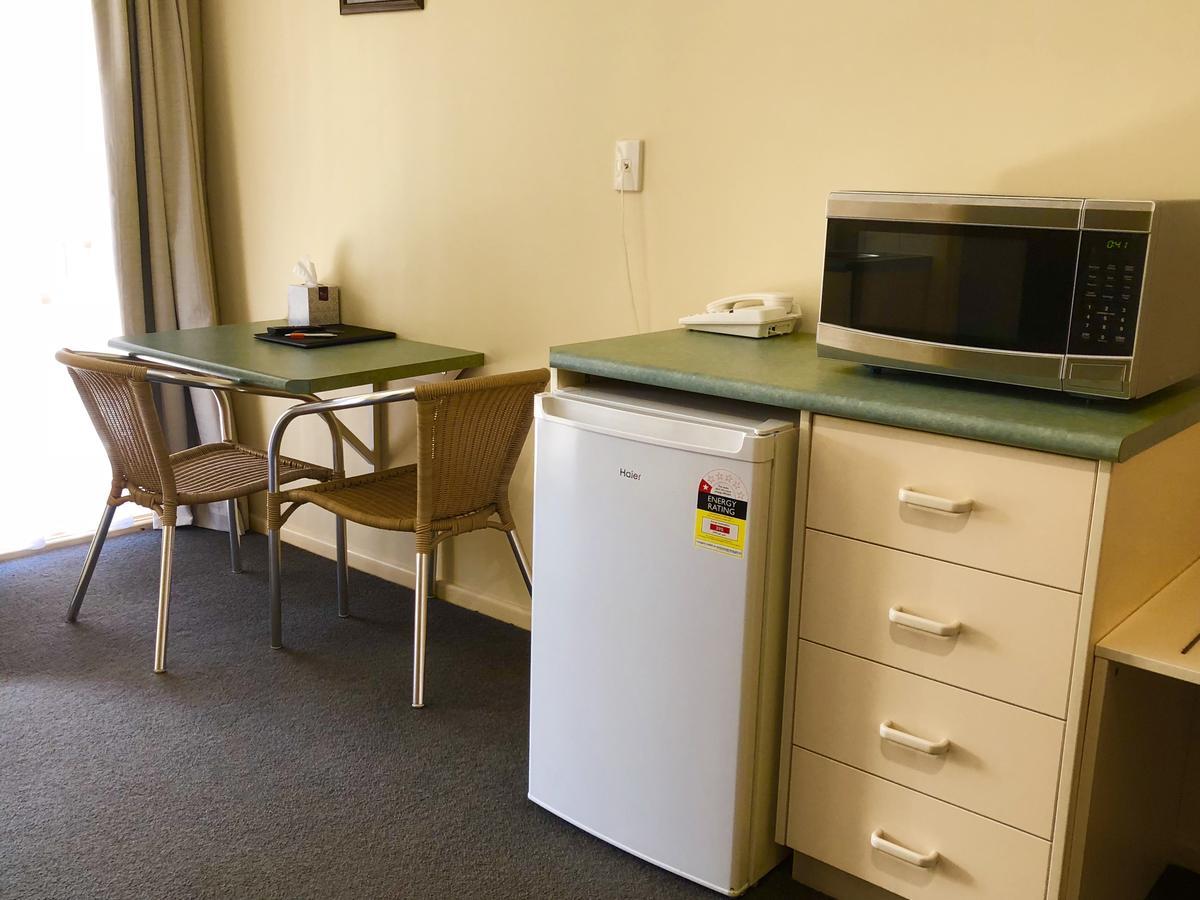 Sheffield Motor Inn Bagian luar foto