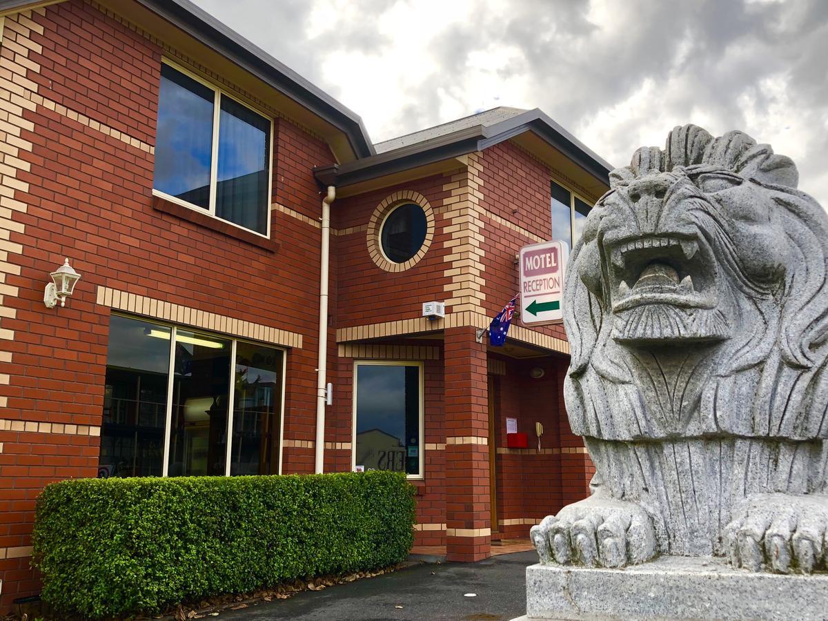 Sheffield Motor Inn Bagian luar foto