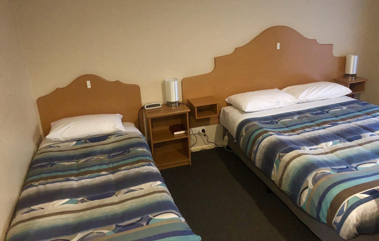 Sheffield Motor Inn Bagian luar foto