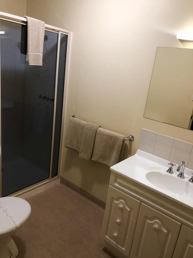 Sheffield Motor Inn Bagian luar foto