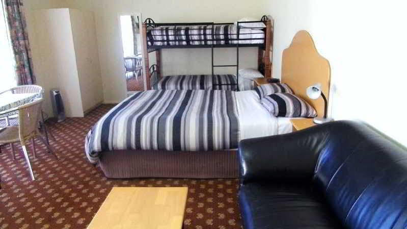 Sheffield Motor Inn Bagian luar foto